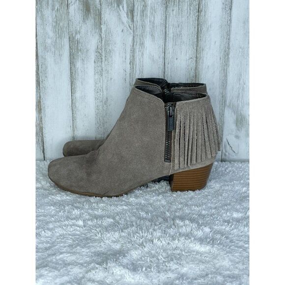 Kenneth Cole Reaction Taupe Suede Fringe Ankle Boots Pilates Booties Size 6 - Picture 3 of 10